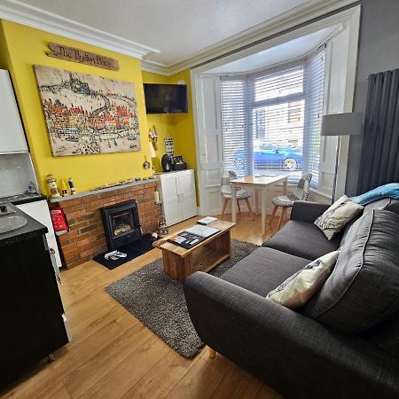 The Hyding Place On George Street Whitby Extérieur photo