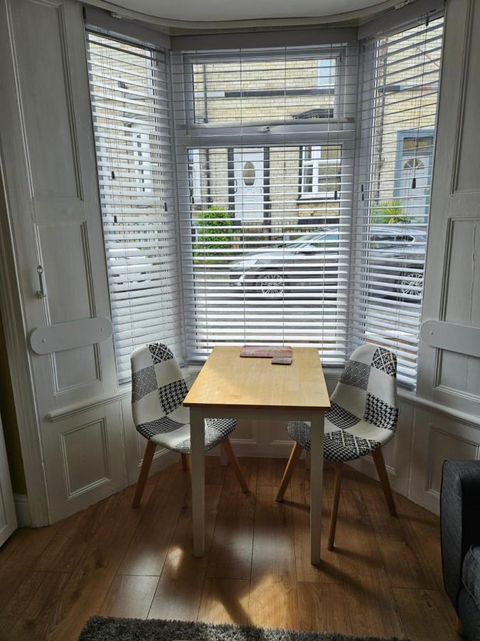 The Hyding Place On George Street Whitby Extérieur photo
